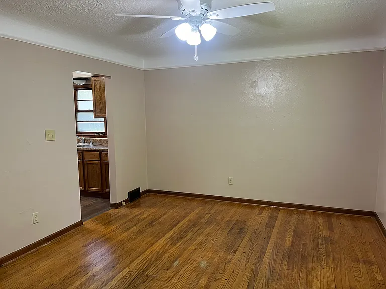 5201 Douglas Ave — Photo 17