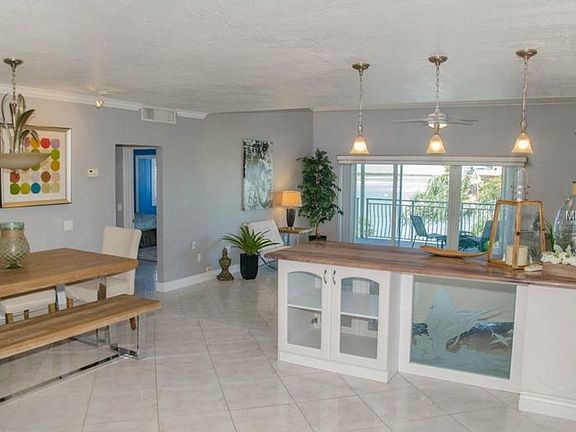 3rd image of 936 Pinellas Bayway S Ph 26