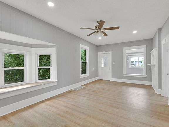 5th image of 2425 Jackson Ave