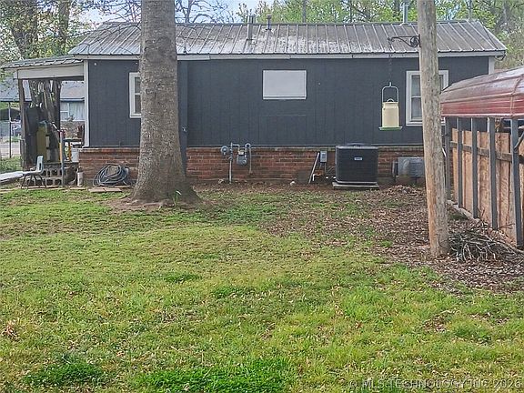 2nd image of 707 S Cherokee Ave