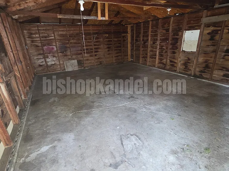 1123 Brenda Ct — Photo 15
