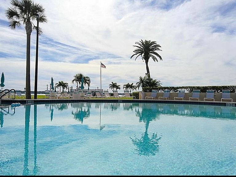 825 S Gulfview Blvd APT 204, Clearwater, FL 33767 | Zillow