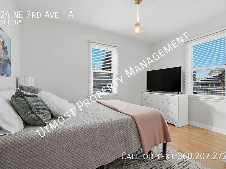 924 NE 3rd Ave #A — Photo 7