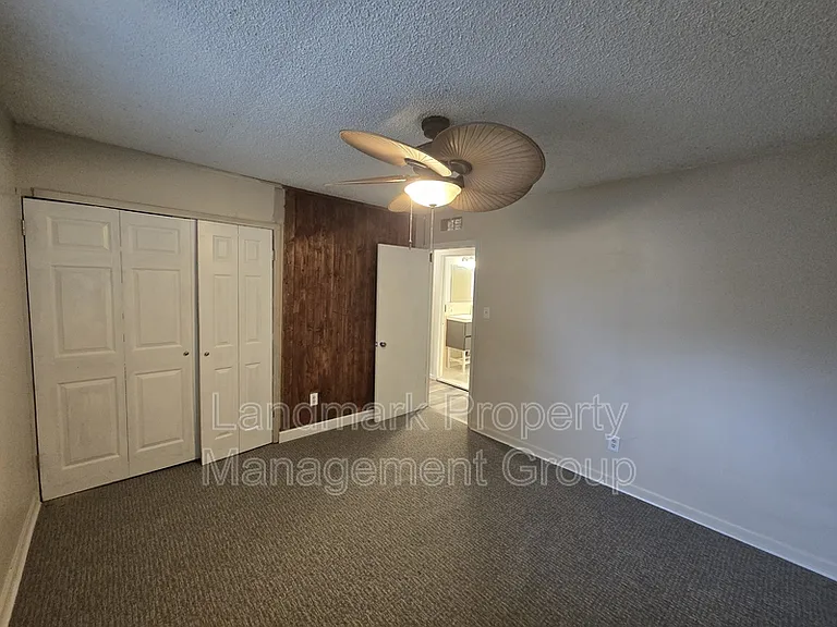 20083 Salem St — Photo 12