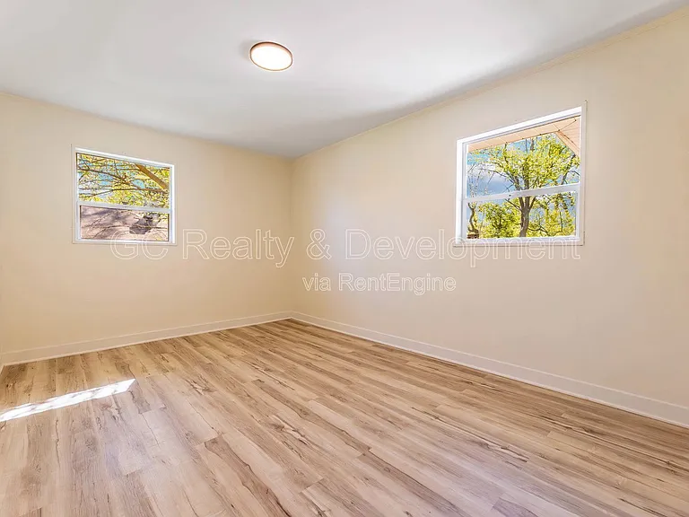 111 Nashua St — Photo 15