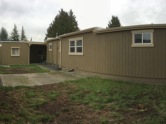 4th image of 811 2nd Ave NW