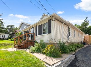 714 Walnut St, Lemont, IL 60439