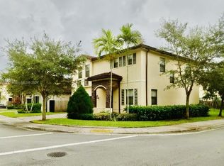 16672 SW 43rd Ln, Miami, FL 33185