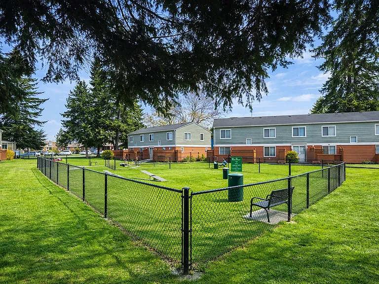 Pacific Walk Townhomes - Your New Oasis — Photo 4