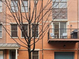 1012 S Loomis St APT D, Chicago, IL 60607