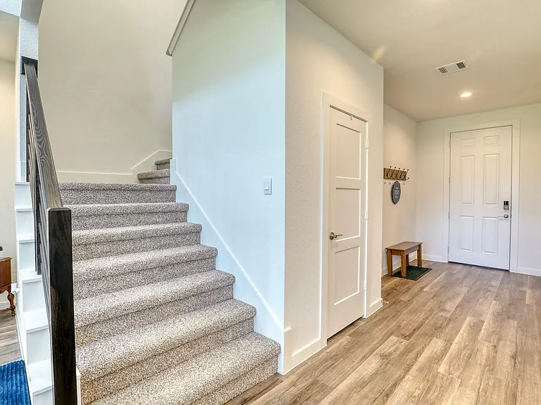 1064 Dancing Feather St — Photo 3