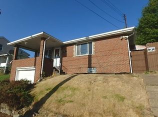 27 Goldstrom Ave, Dravosburg, PA