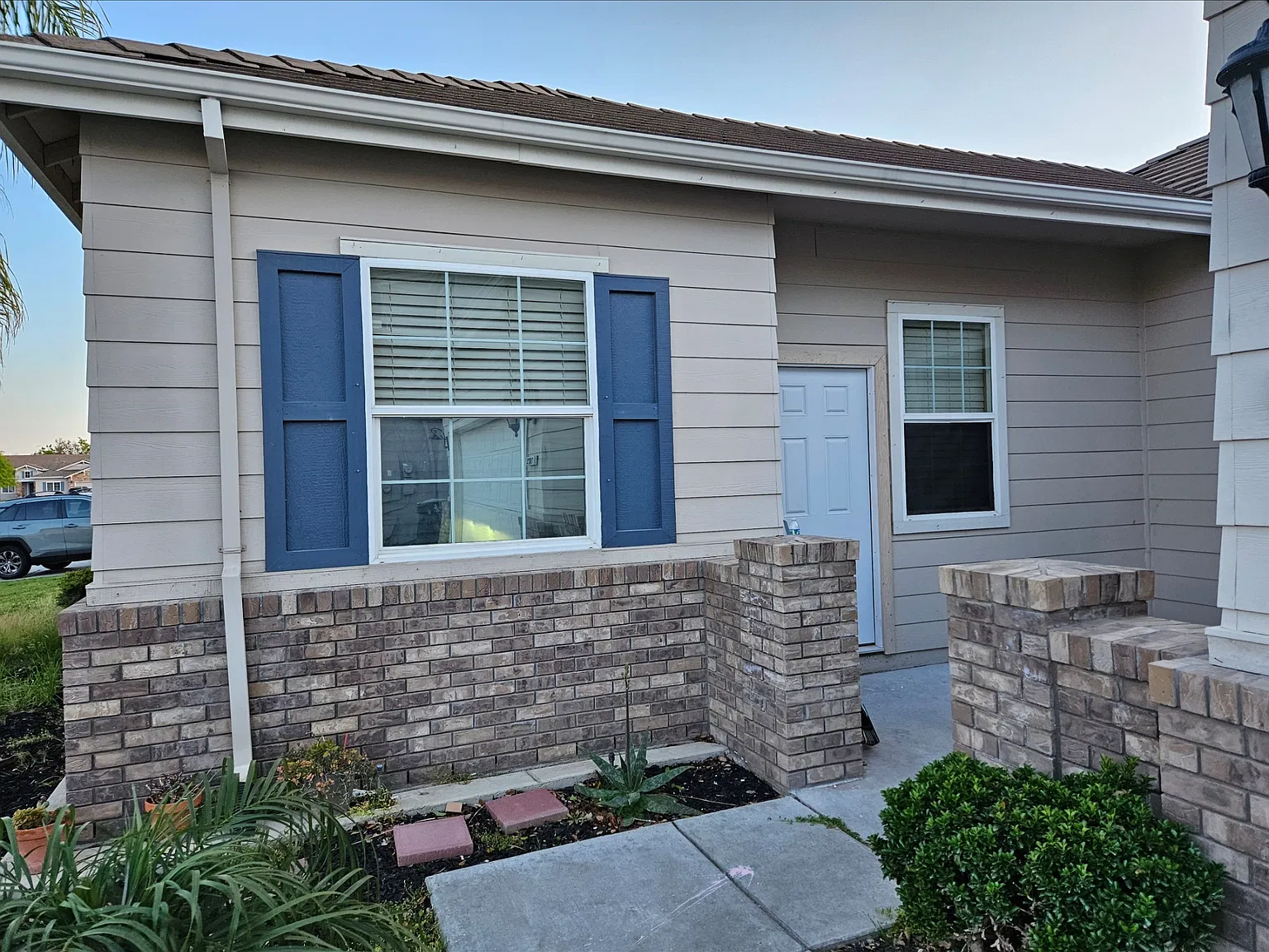 2 bed, 850 sqft, $1,800 — Photo 1