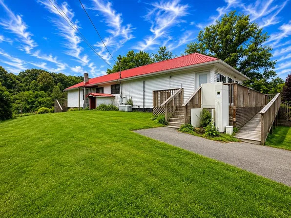 110 Sparrow Ln, Ghent, WV 25843