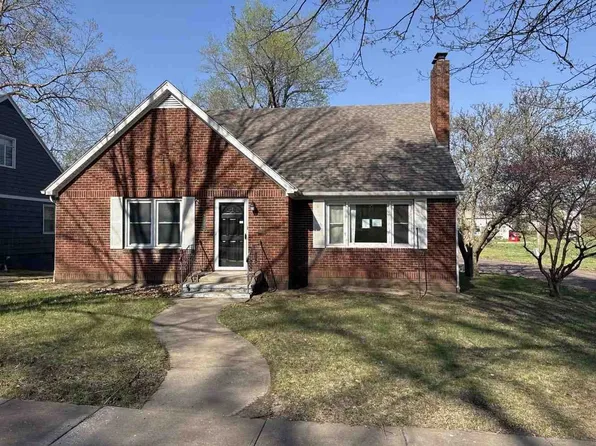 1700 Olive St, Higginsville, MO 64037