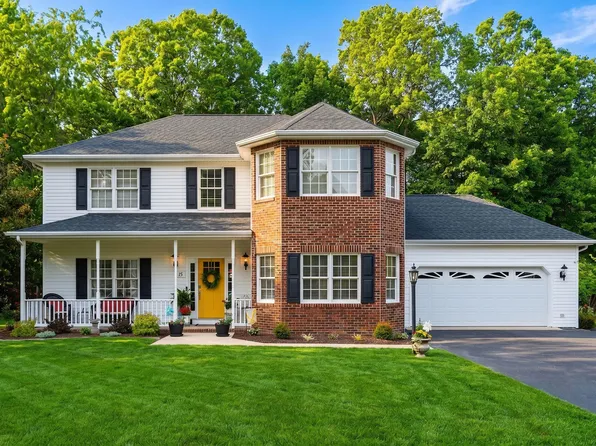 15 Rutherford Ln, Stuarts Draft, VA 24477