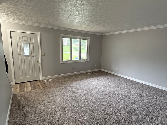 3rd image of 3961 Lake Vista Rd
