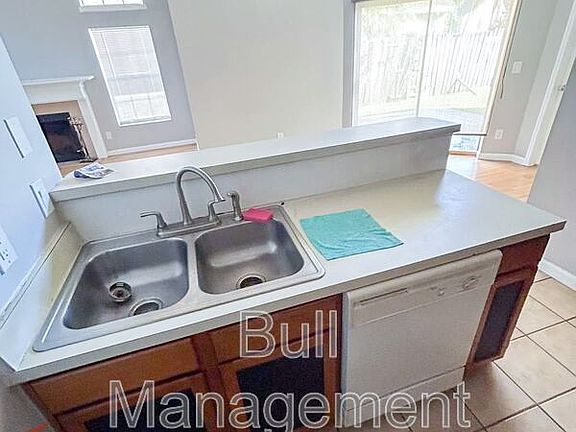 3rd image of 1050 McCully Ct