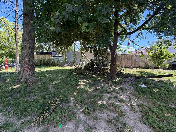 4th image of 508 N Martha St