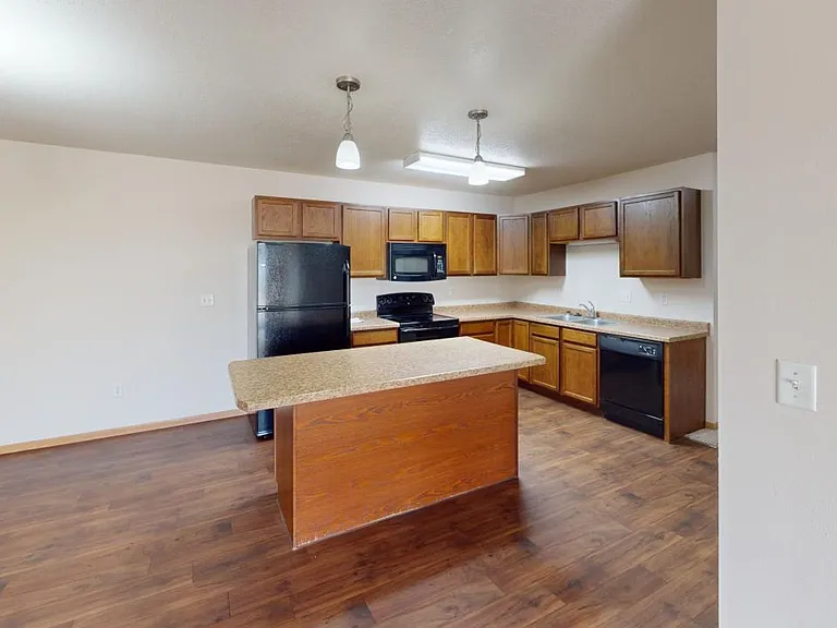 Westport Apartments — Photo 31