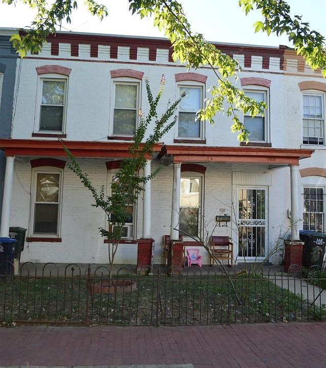 Exterior (Front)