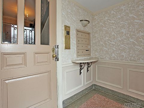 3rd image of 119 2nd St APT I1