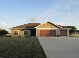 2009 W River Dr, Humboldt, IA 50548