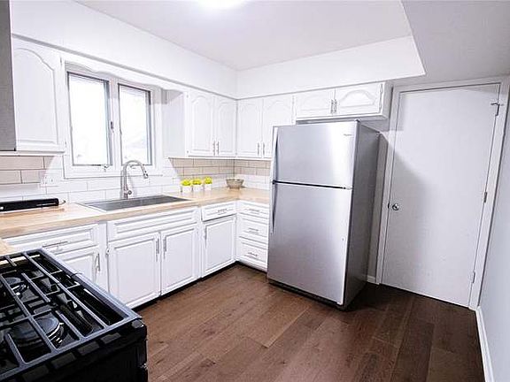 5th image of 5338 Norcroft Dr