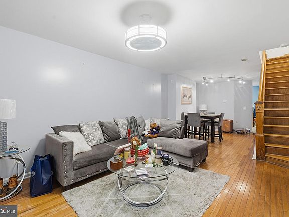 4th image of 3307 McElderry St