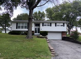 216 Slover Ln, Arnold, MO 63010