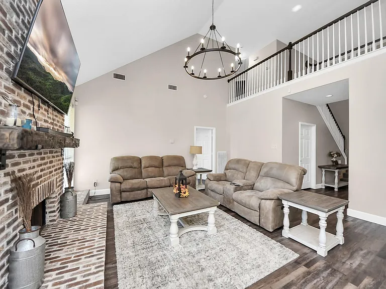10514 Ravens Way — Photo 9