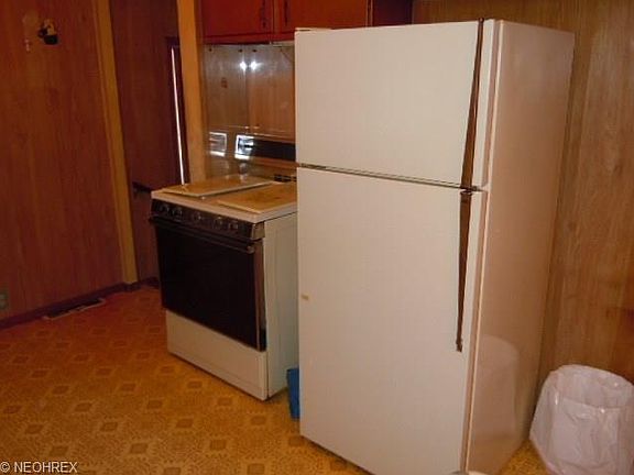 5th image of 19501 Parkmount Ave