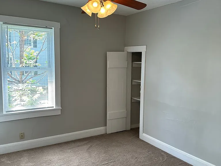 215 Millwood Ave — Photo 7
