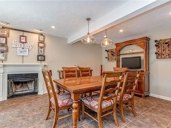 5th image of 123 Deer Valley Dr