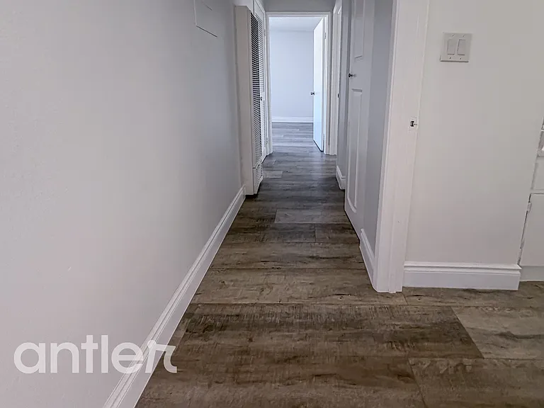 7916 Vineland Ave #J4 — Photo 10