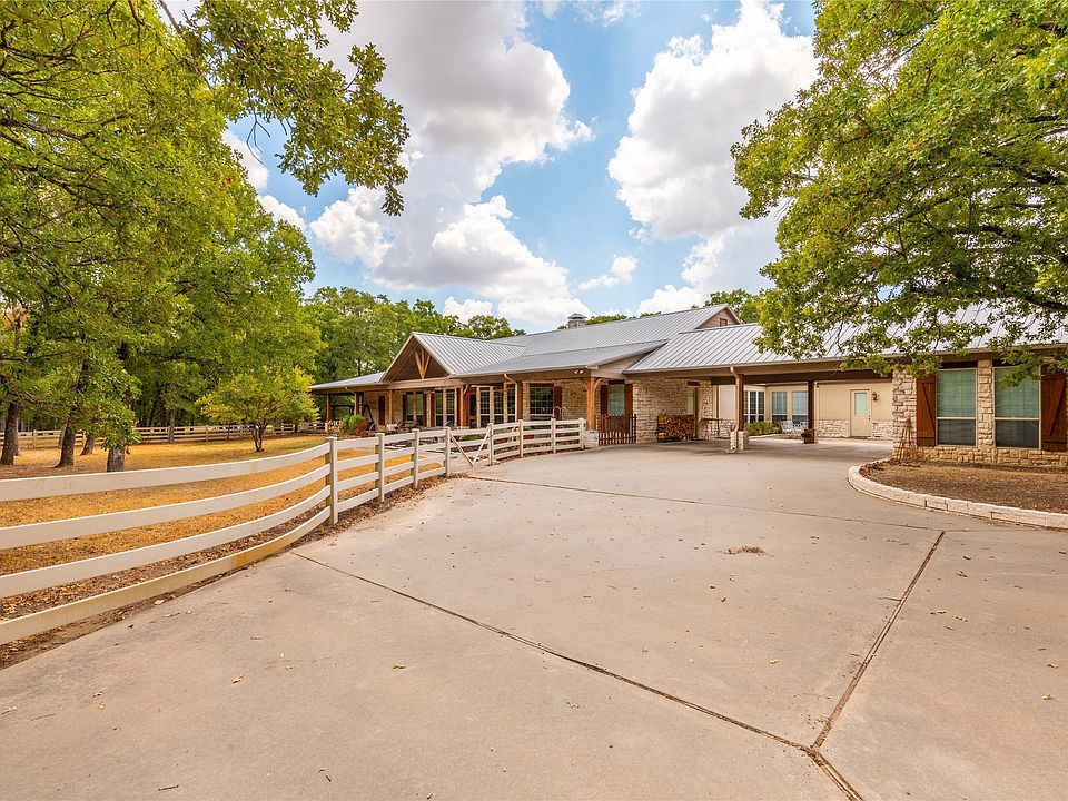 1st image of 2702 Hidden Trails Rd