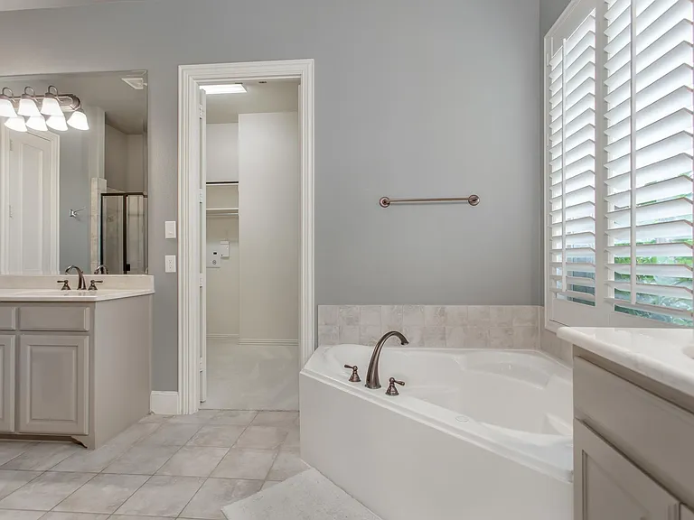 921 Pine Burst Dr — Photo 23
