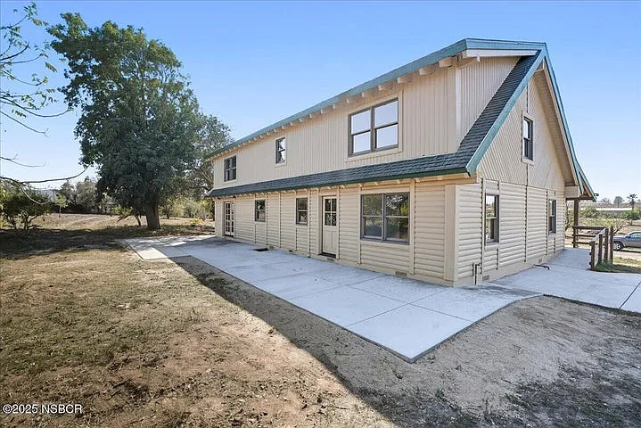 2935 E Clark Ave — Photo 9