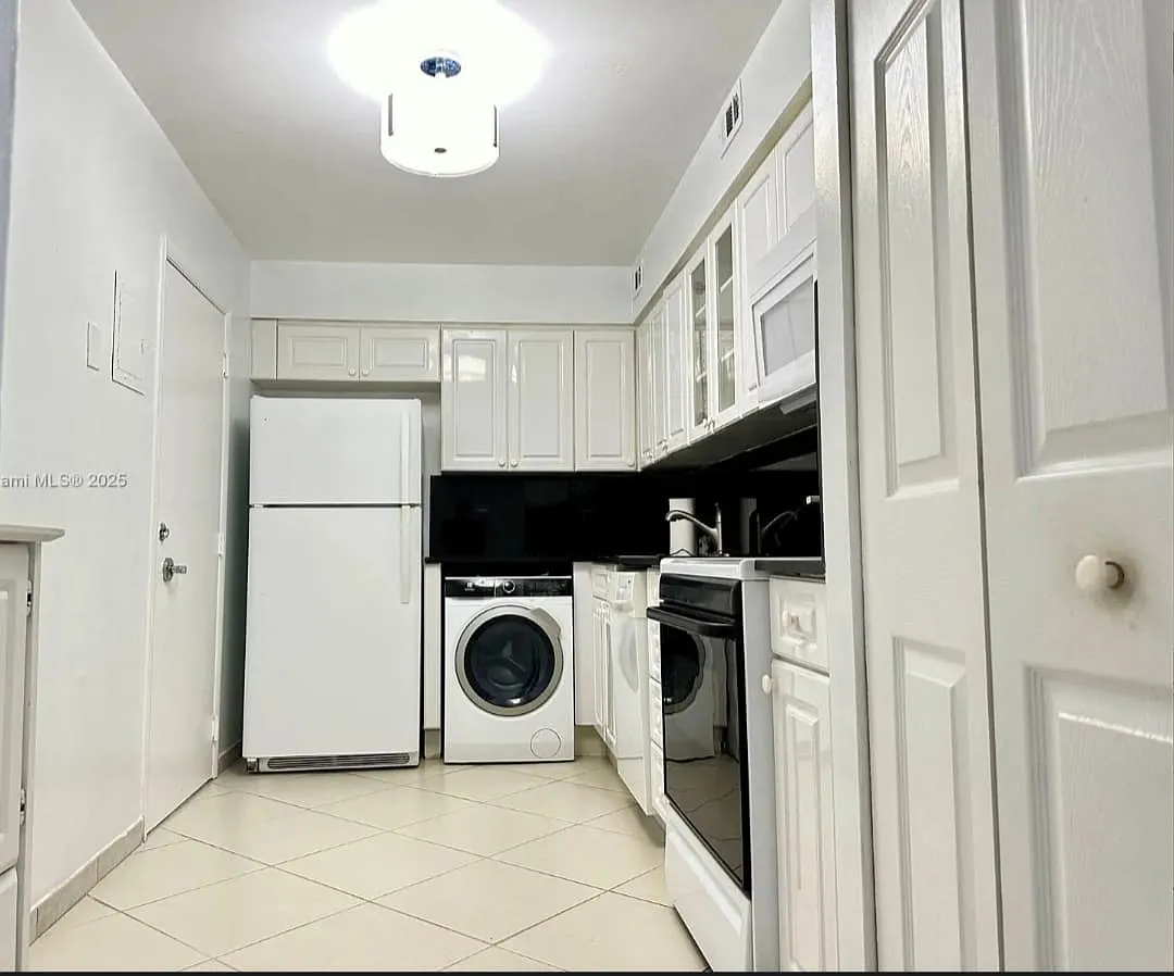 1 bed, 1.5 bath, 910 sqft, $2,300 — Photo 4