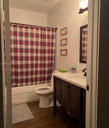 3rd image of 3571 NE 11th Dr