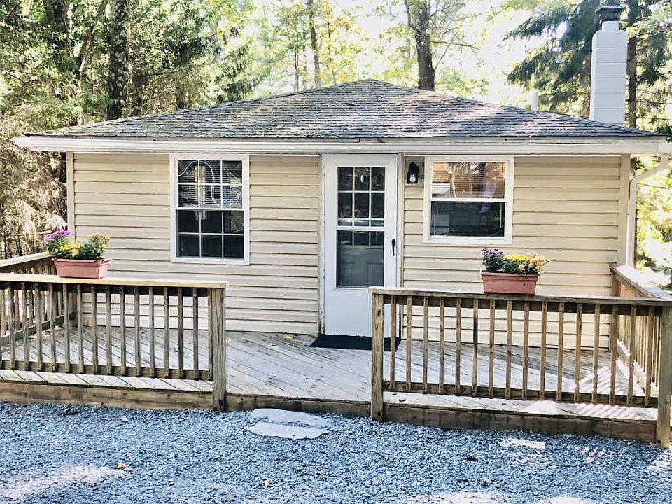 1st image of 145 Hemlock Dr