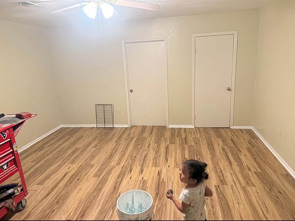 4th image of 3002 Kiowa St #4