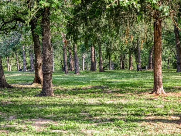 1075 Private Road 4361, Dime Box, TX 77853