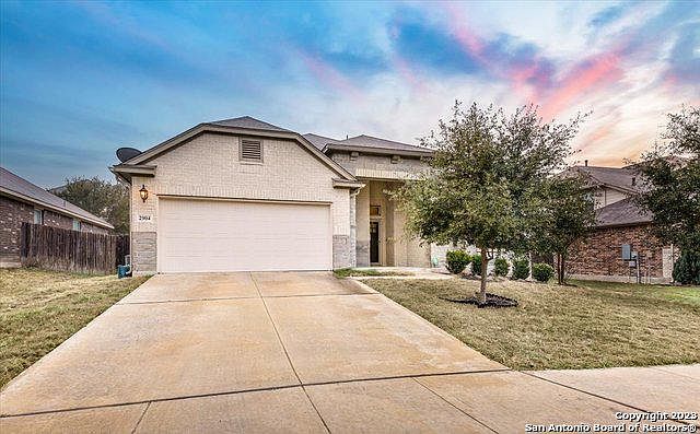 1st image of 2904 Mistywood Ln