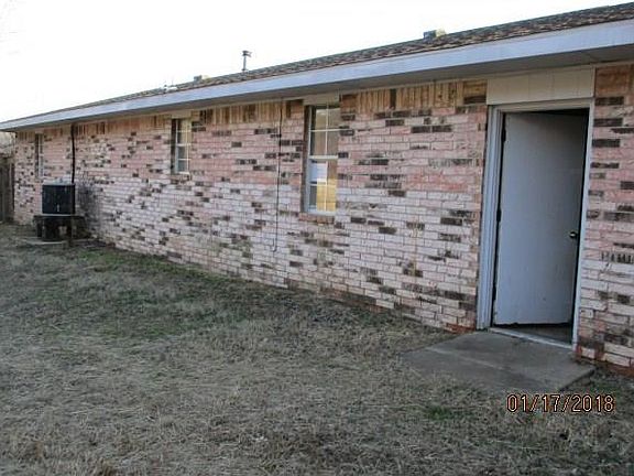 2nd image of 701 Nichols Ave