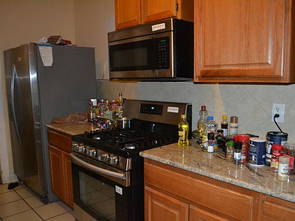 2nd image of 684 Parker St #Ab2