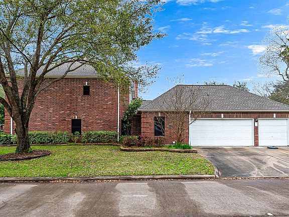 4th image of 20002 Erika Way Dr