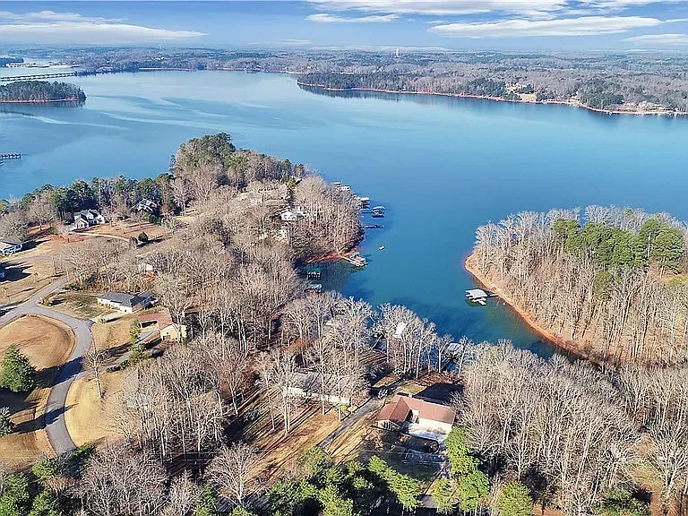 320 Lake Forest Cir — Photo 24
