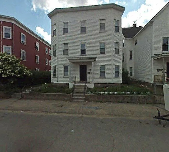 Green St — Photo 1