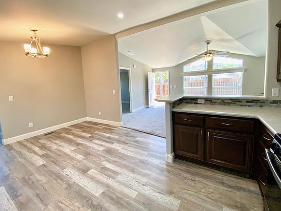 5th image of 9680 Woodland Vista Dr